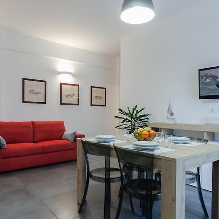 Home Holiday Lovely Apartment ลาสเปเซีย ภายนอก รูปภาพ
