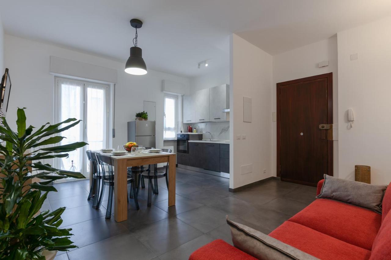 Home Holiday Lovely Apartment ลาสเปเซีย ภายนอก รูปภาพ